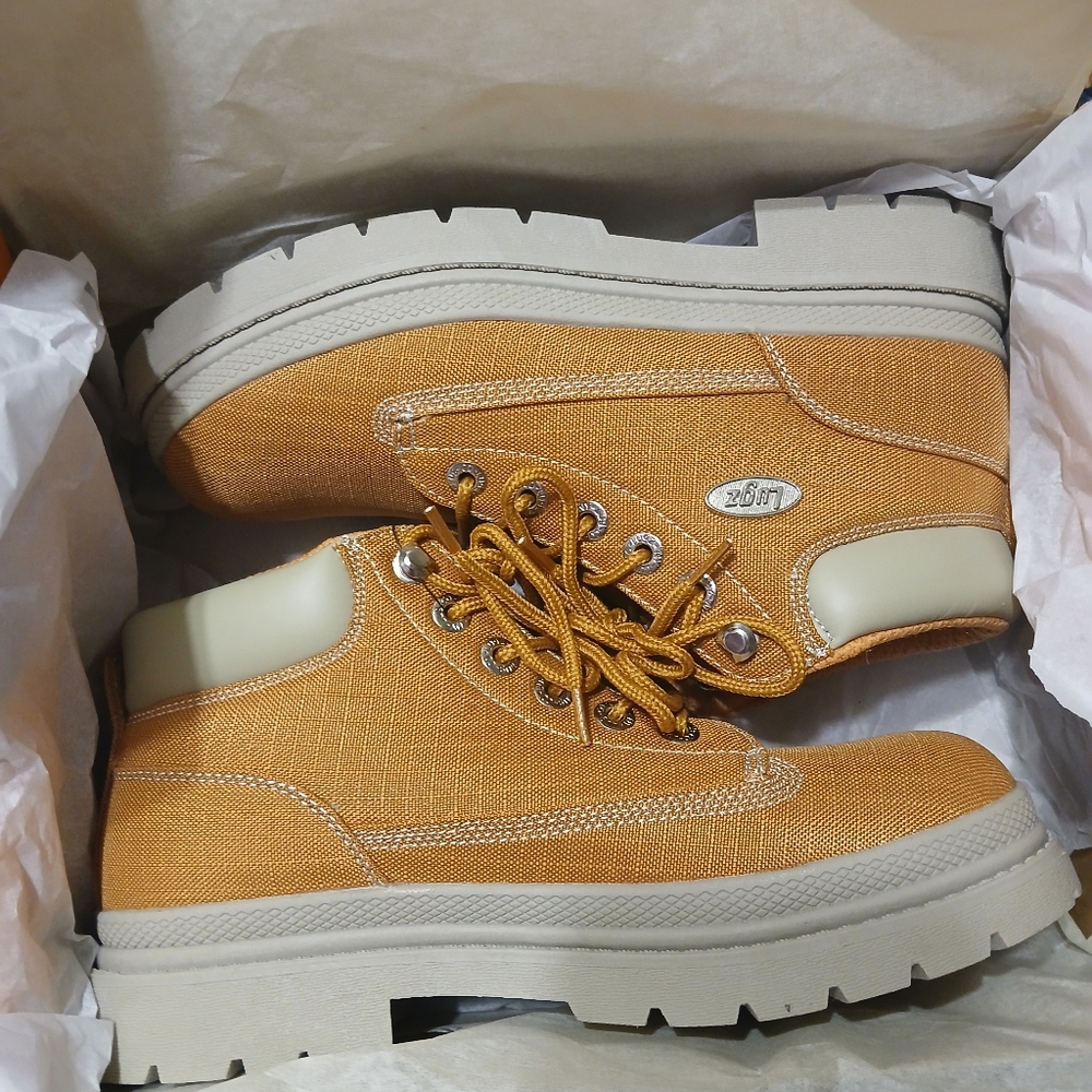 Lugs cukka boots. 6.5. New